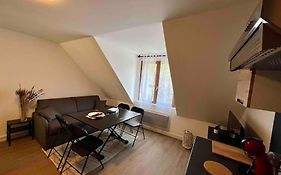 Appartement Centre-Ville / 6 Prsn / Bord Du Doubs / Au Pied De La Citadelle